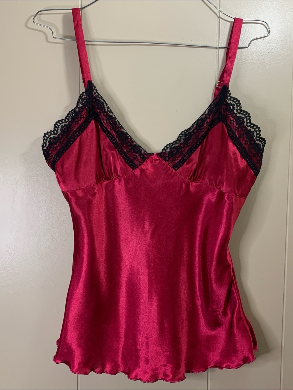 Women’s no boundaries Satin Lace Camisole Tank Top in Red with black lace S